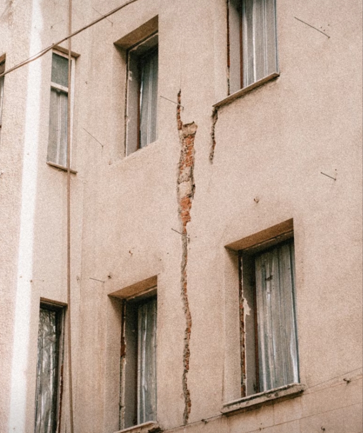An illustration representing the word Deteriorate
