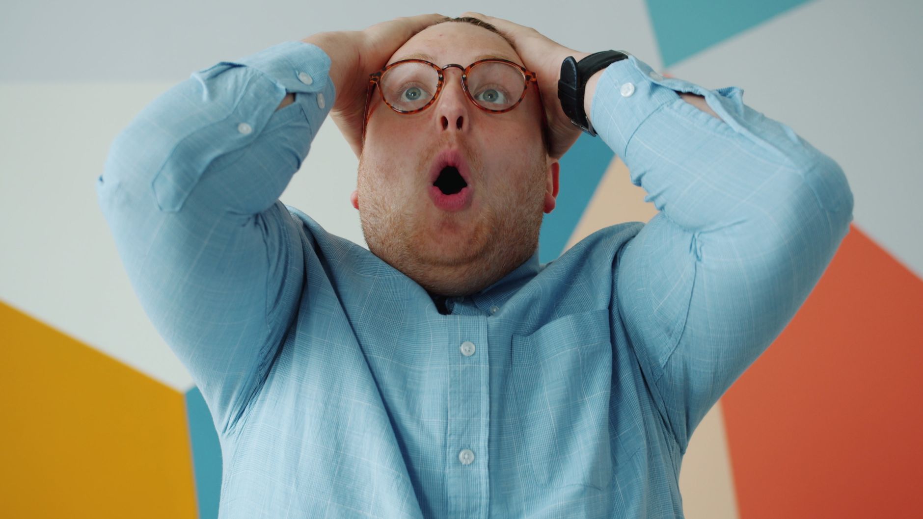An illustration representing the word exaggerate